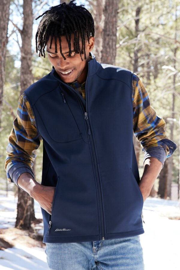 22575-RiverBlNv-7-EB546RiverBlNvModelLifestyleGA22-1200W Eddie Bauer® Stretch Soft Shell Vest