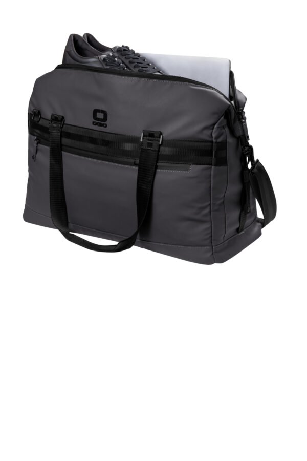 10974-TarmacGrey-6-411098TarmacGreyFlatLeftprop-1200W OGIO® Commuter Duffel