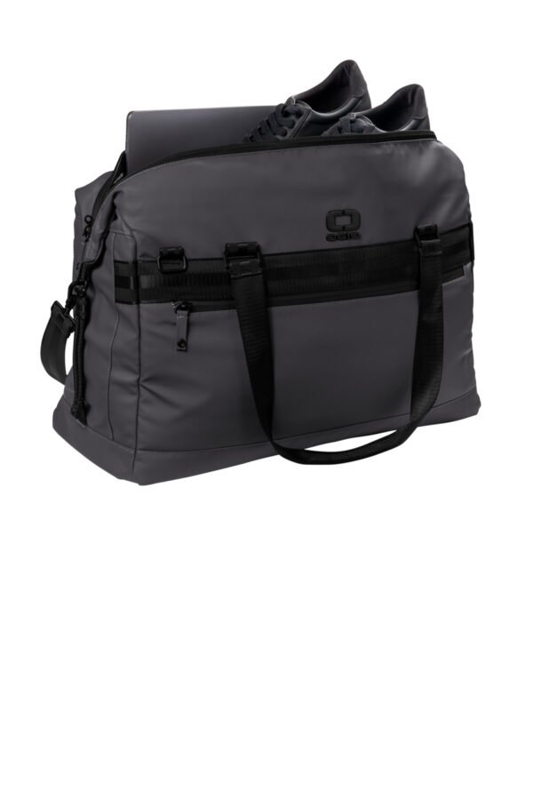 10974-TarmacGrey-7-411098TarmacGreyFlatRightprop-1200W OGIO® Commuter Duffel