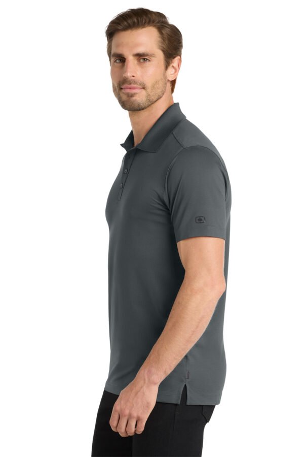 1200W-7986-DieselGrey-4-OG130DieselGreyModelSide4 OGIO® Metro Polo