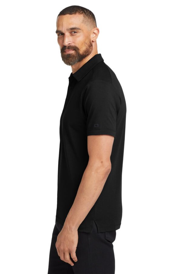 1200W-9429-Blacktop-4-OG138BlacktopModelSide1 OGIO ® Limit Polo