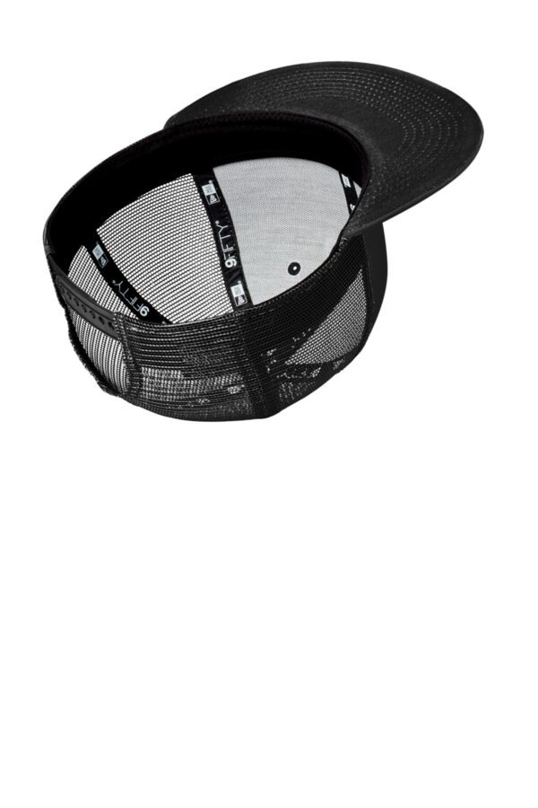 New Era ® Standard Fit Snapback Trucker Cap