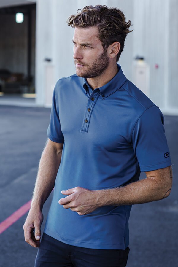 6024-TealThrttl-7-OG122TealThrttlModelLifestyleGA22-1200W OGIO® Gauge Polo